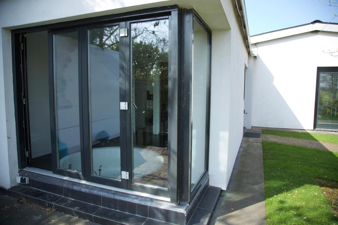 Bungalow Haarlem Amsterdam With Jacuzzi Vijfhuizen Esterno foto