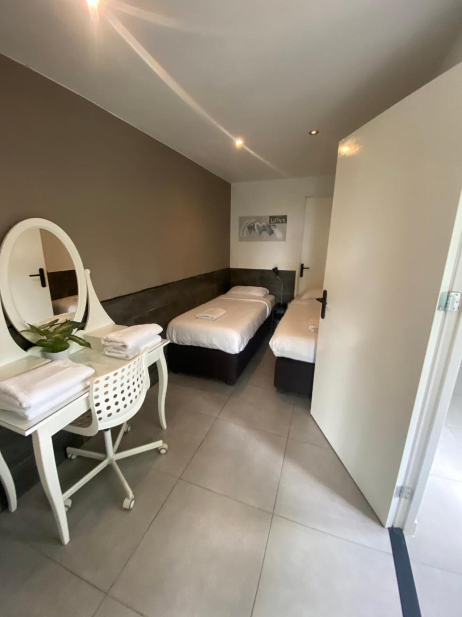 Bungalow Haarlem Amsterdam With Jacuzzi Vijfhuizen Esterno foto